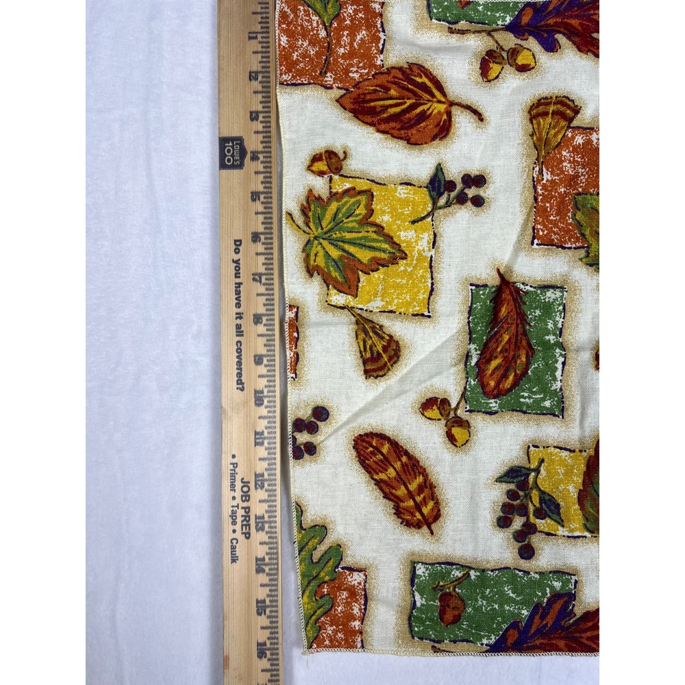 Autumn‎ Harvest Fall Leaves Acorns Berries Fabric Napkin Table Linen 13x16 - Picture 3 of 5